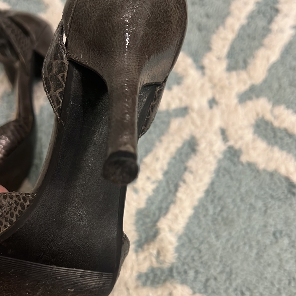 Shoes - Picture 10 of 11